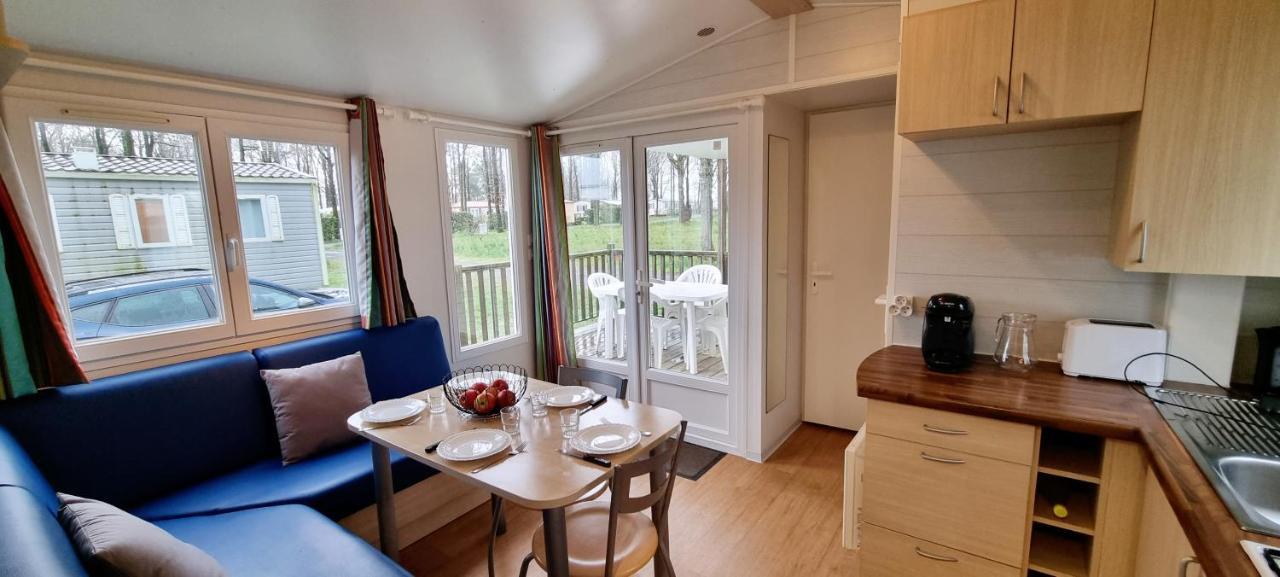 Mobil Home 5 Personnes - Vendee - Puy Du Fou - Climatise La Boissiere-de-Montaigu エクステリア 写真